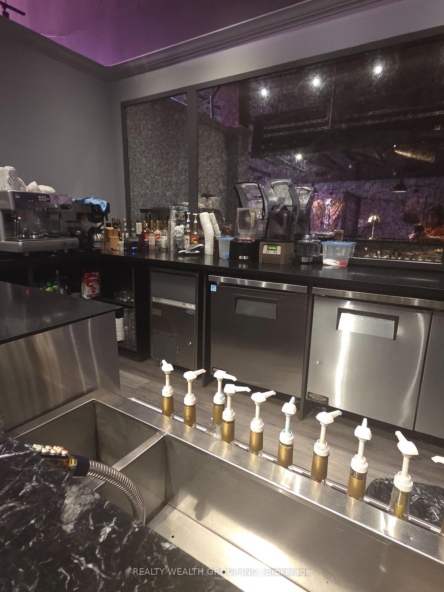 9737 Yonge Street, Unit 211 thumbnail 8