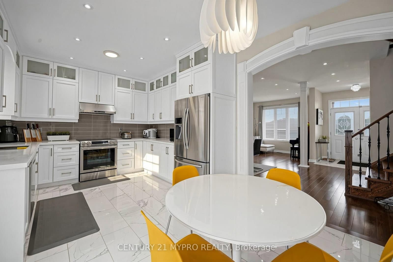 225 Silver Maple Road thumbnail 10