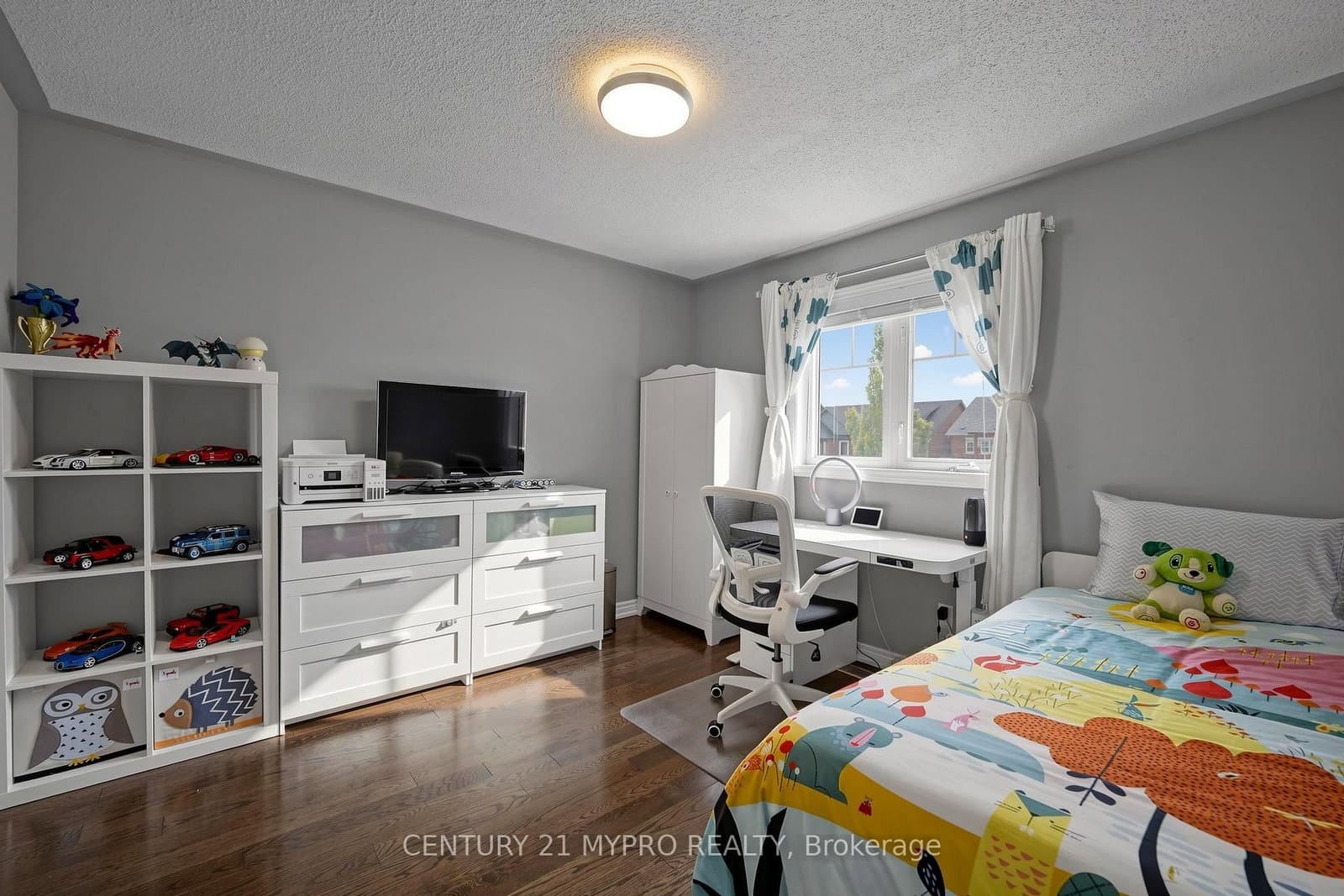 225 Silver Maple Road thumbnail 23