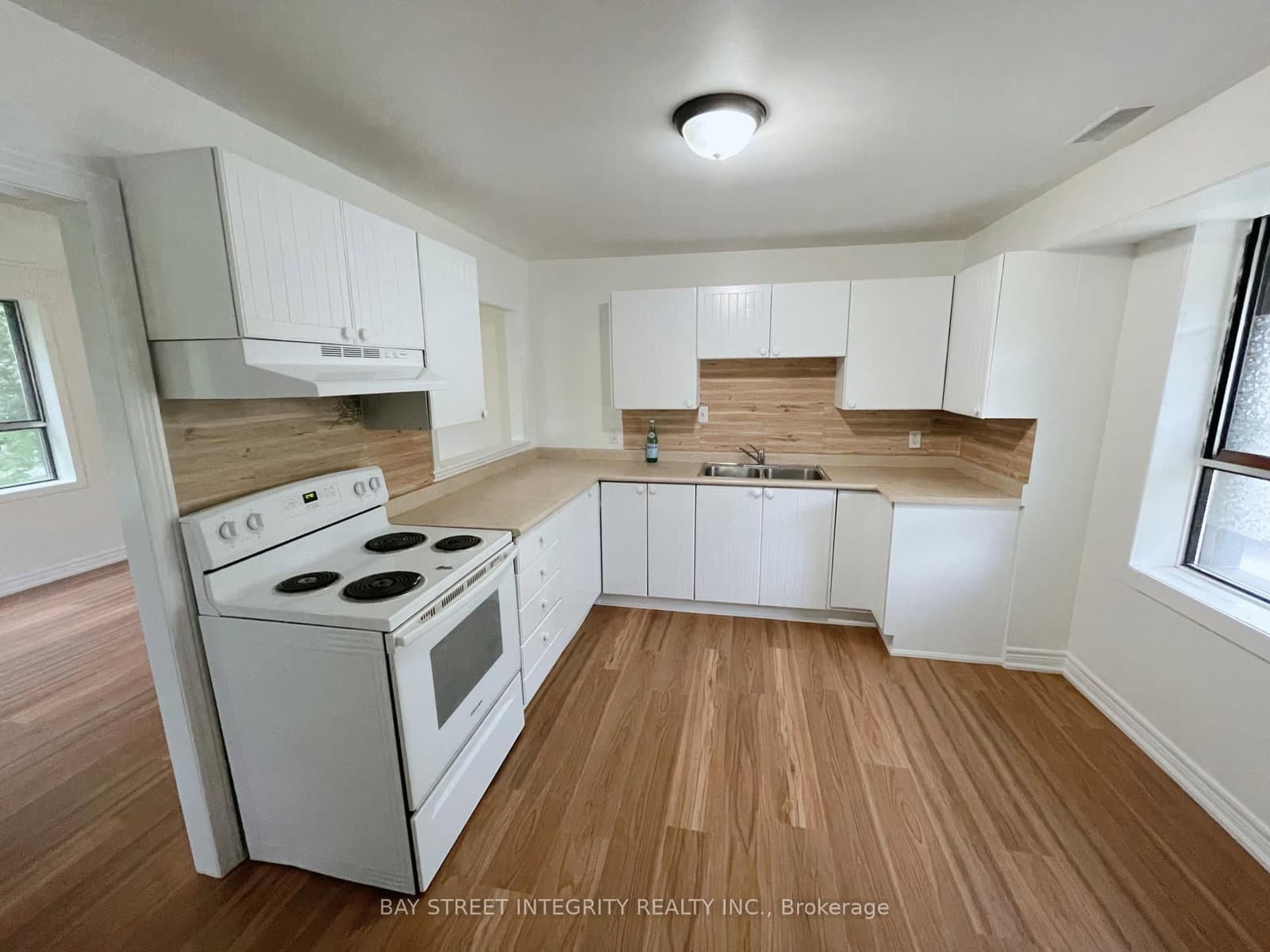 320 Miami Drive, Unit 1ST FLOOR thumbnail 2