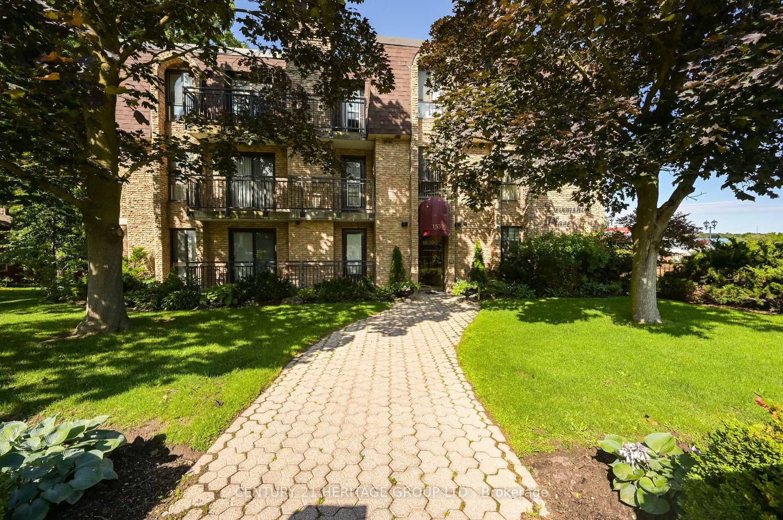 15390 Yonge Street, Unit PH 1 thumbnail 2