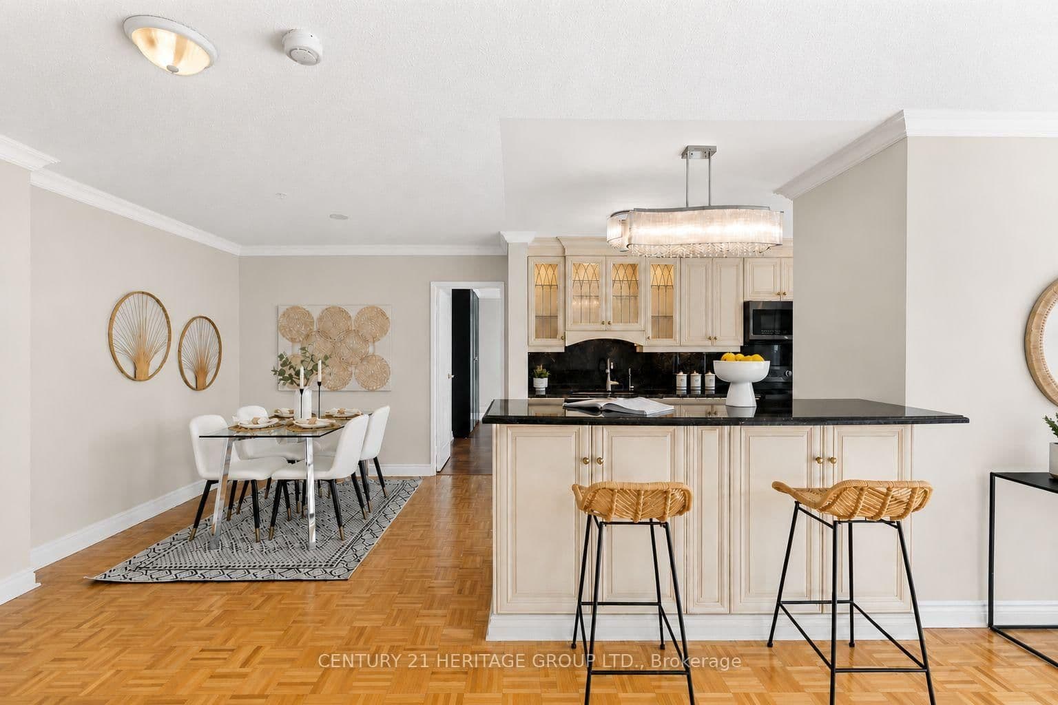 15390 Yonge Street, Unit PH 1 thumbnail 21