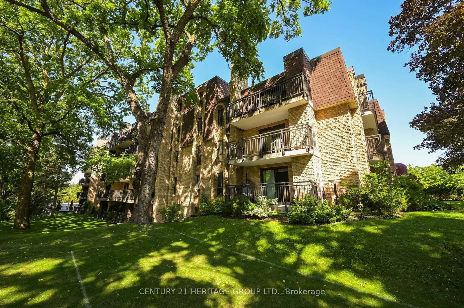 15390 Yonge Street, Unit PH 1 thumbnail 27