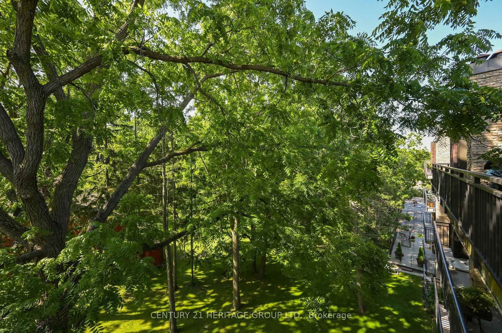 15390 Yonge Street, Unit PH 1 thumbnail 29