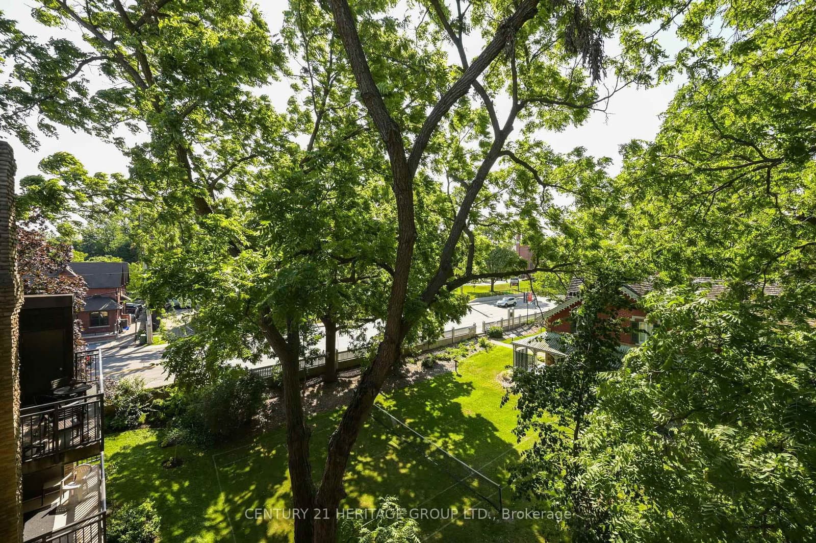 15390 Yonge Street, Unit PH 1 thumbnail 4