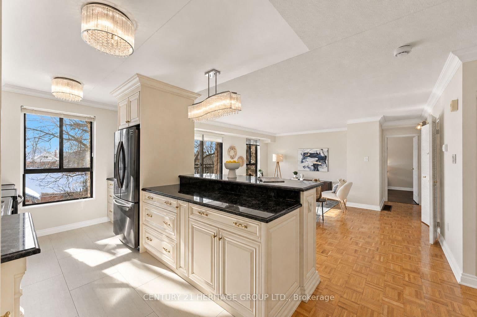 15390 Yonge Street, Unit PH 1 thumbnail 7
