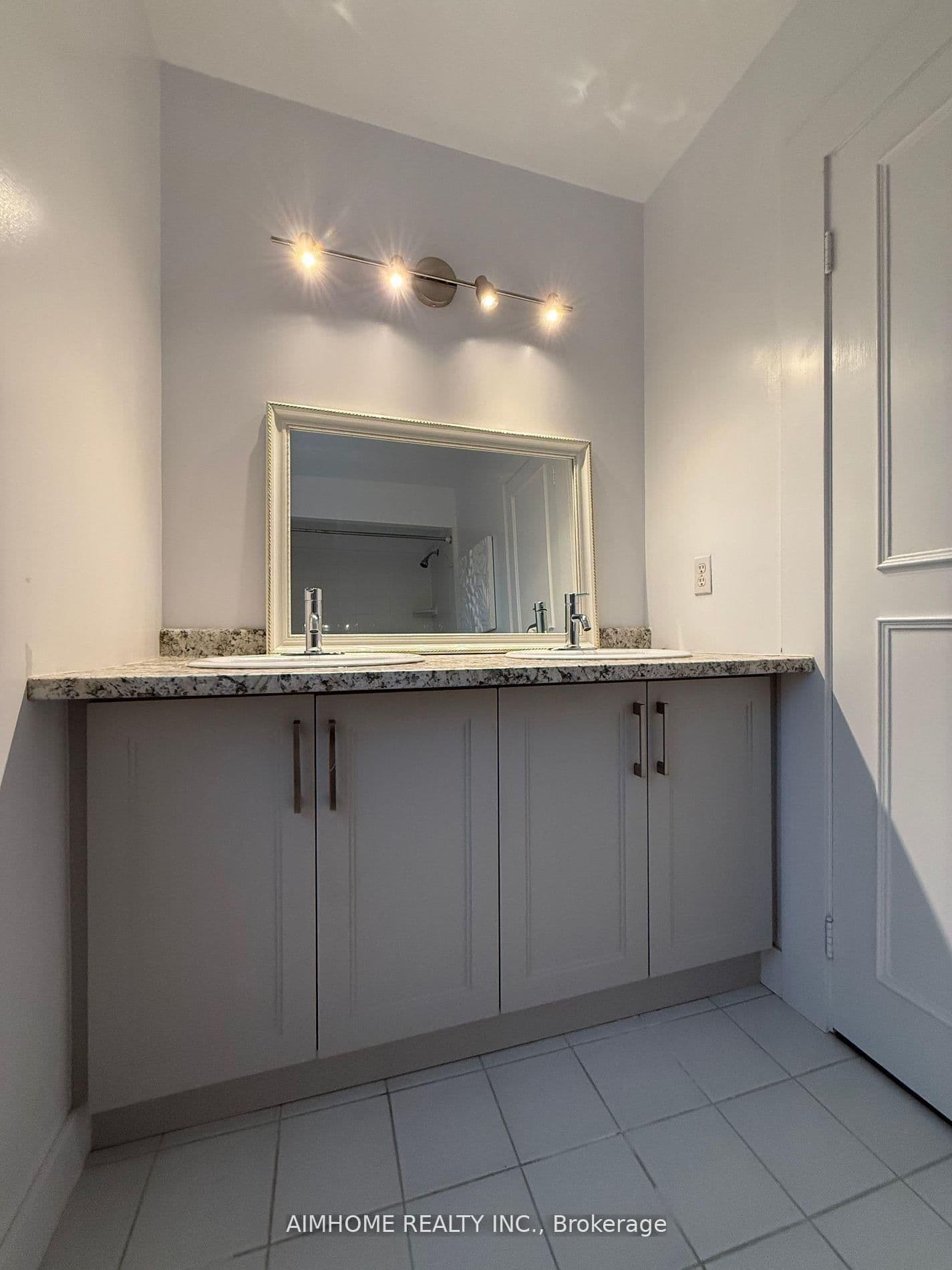 338 Steeles Avenue E thumbnail 19