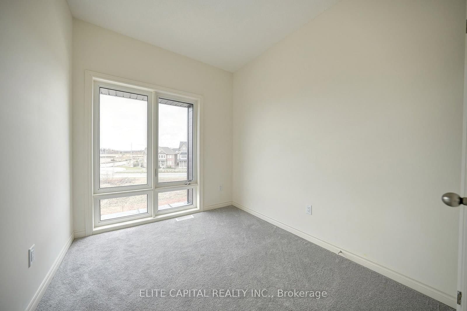 84 Holyrood Crescent thumbnail 13