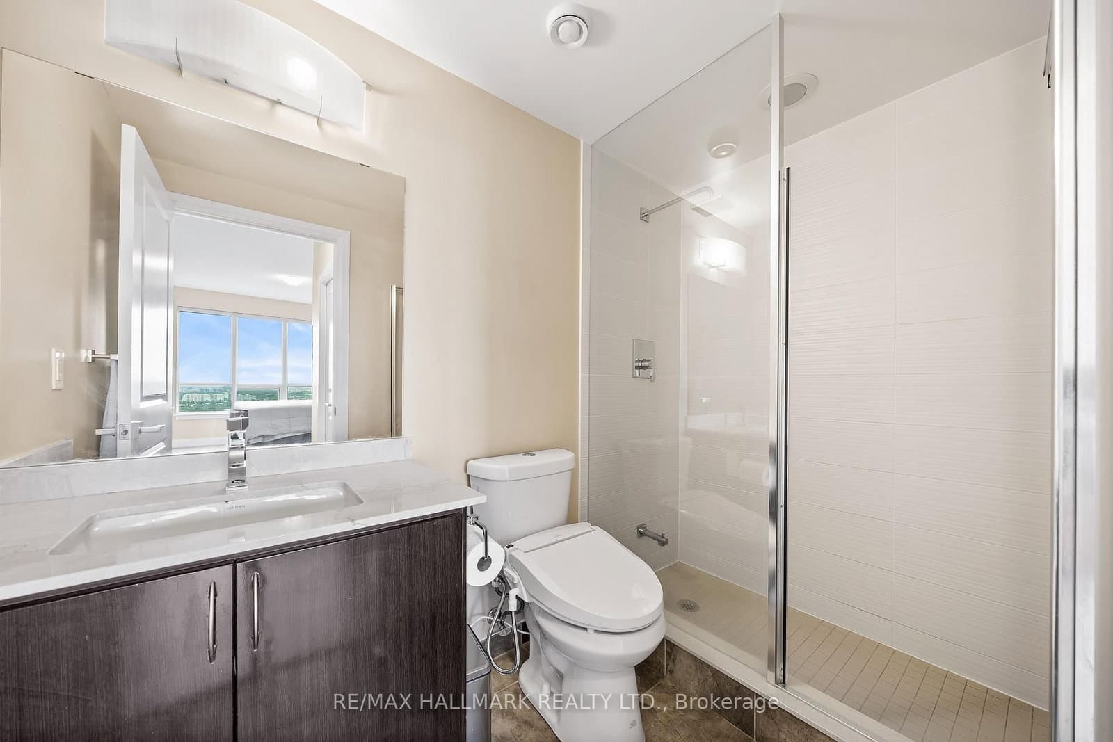 7171 Yonge Street, Unit PH301 thumbnail 16