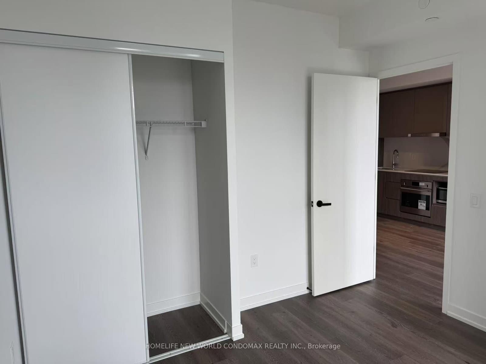 28 Interchange Way, Unit 1807 thumbnail 16