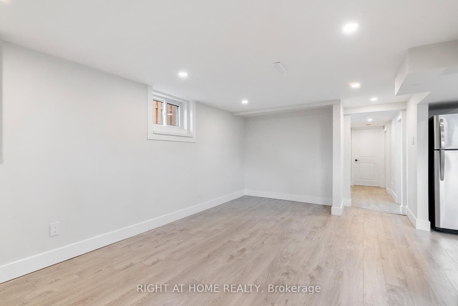 112 Walter Avenue, Unit Basemnt thumbnail 9