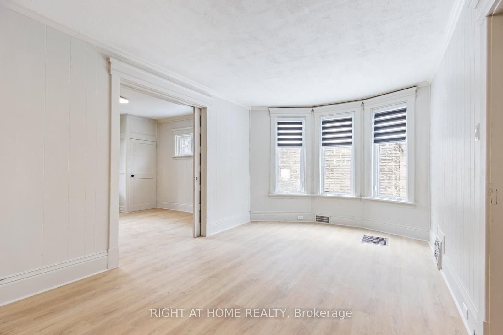 443 Ontario Street, Unit Main Floor thumbnail 12