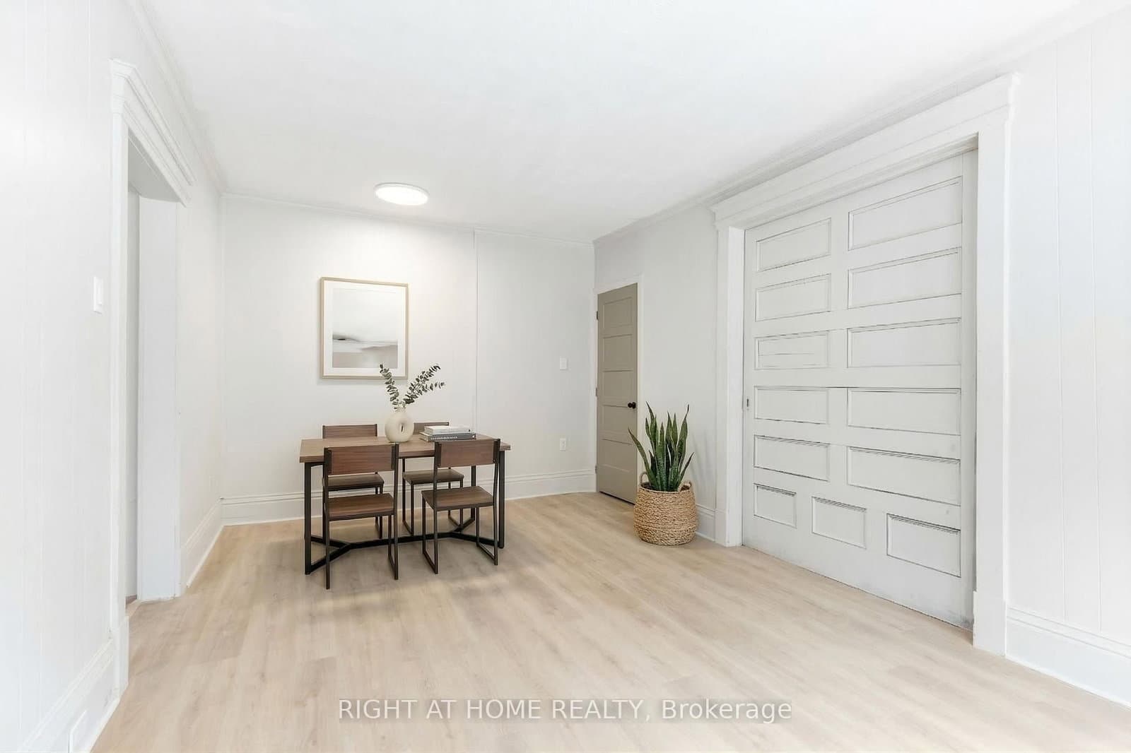 443 Ontario Street, Unit Main Floor thumbnail 14