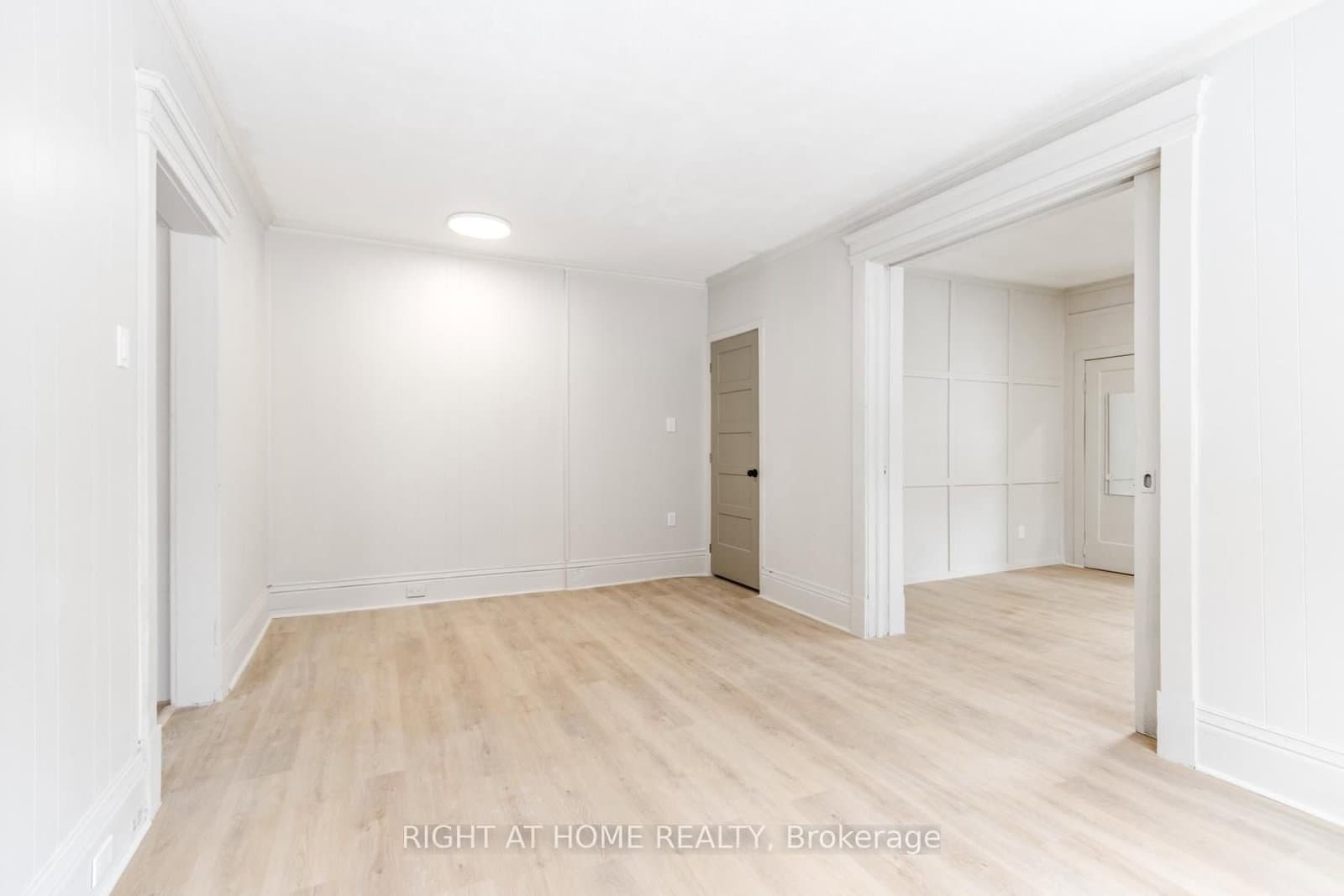 443 Ontario Street, Unit Main Floor thumbnail 15