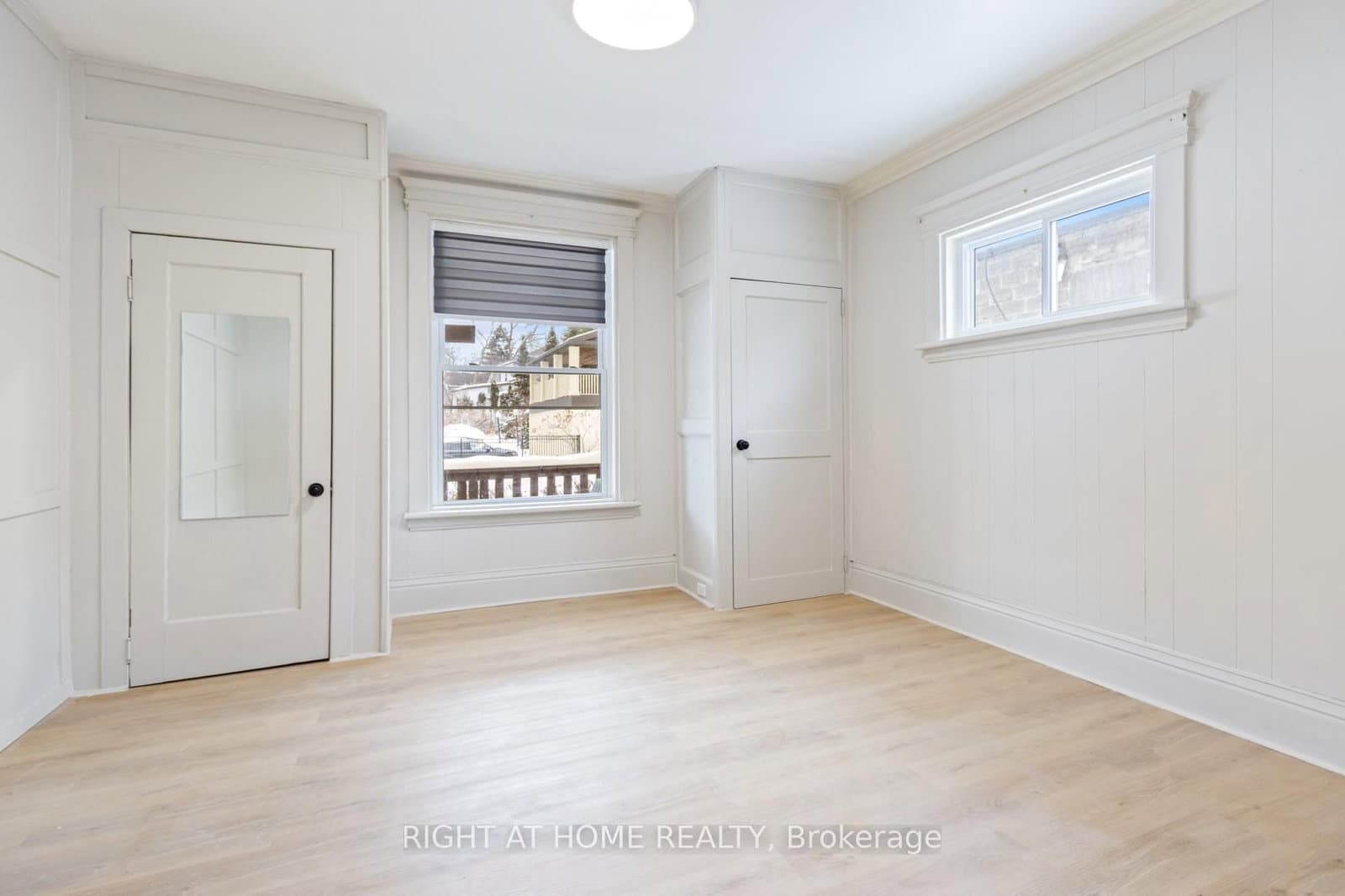 443 Ontario Street, Unit Main Floor thumbnail 16