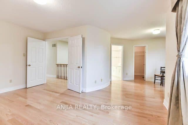 11 Berkeley Court thumbnail 12