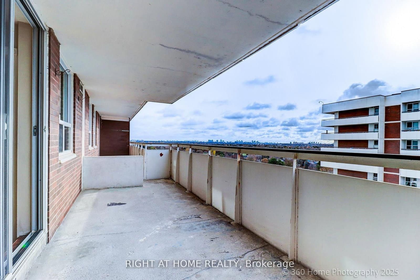 1 Royal Orchard Boulevard, Unit 1107 thumbnail 24