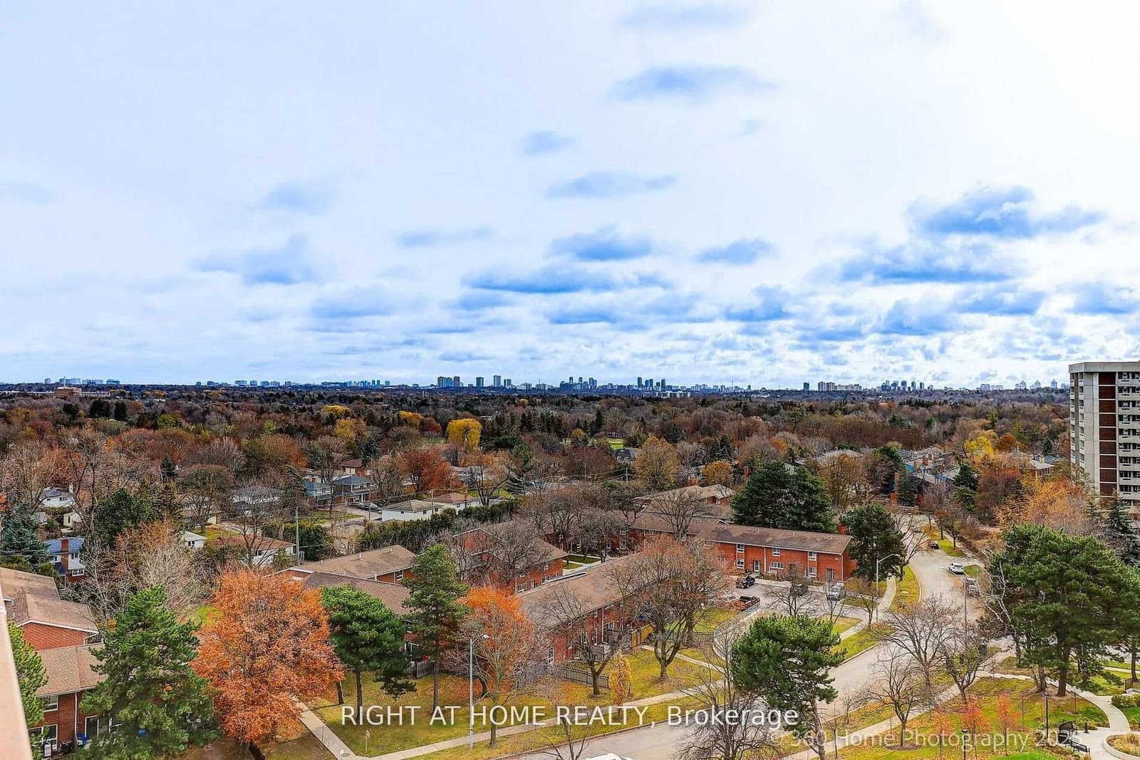 1 Royal Orchard Boulevard, Unit 1107 thumbnail 25