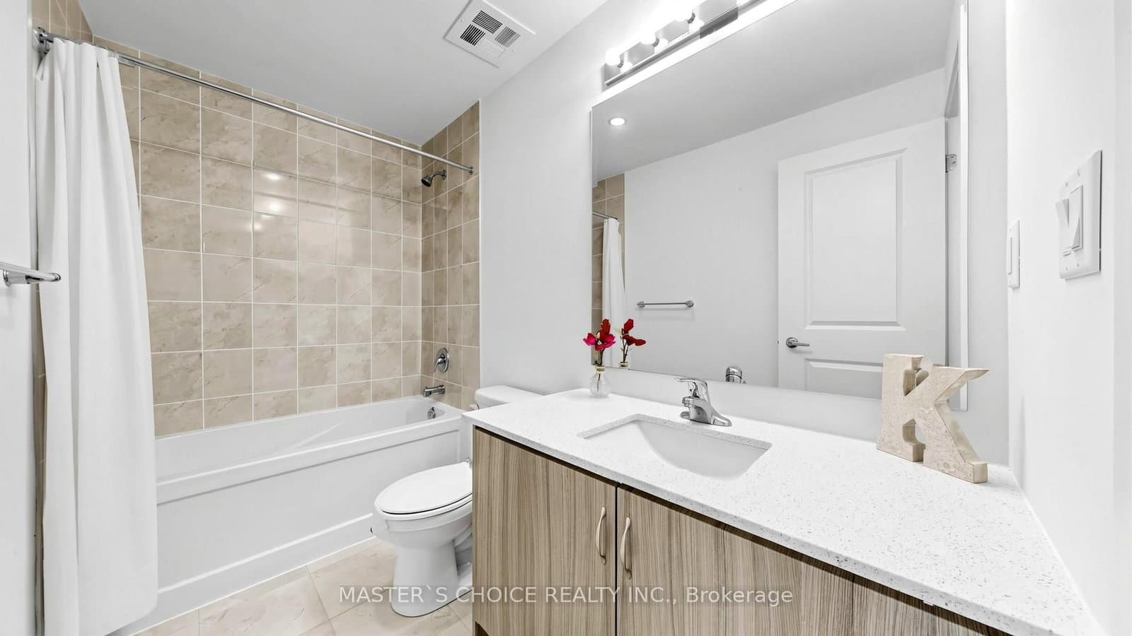 56 Elizabeth Street, Unit 1404 thumbnail 21