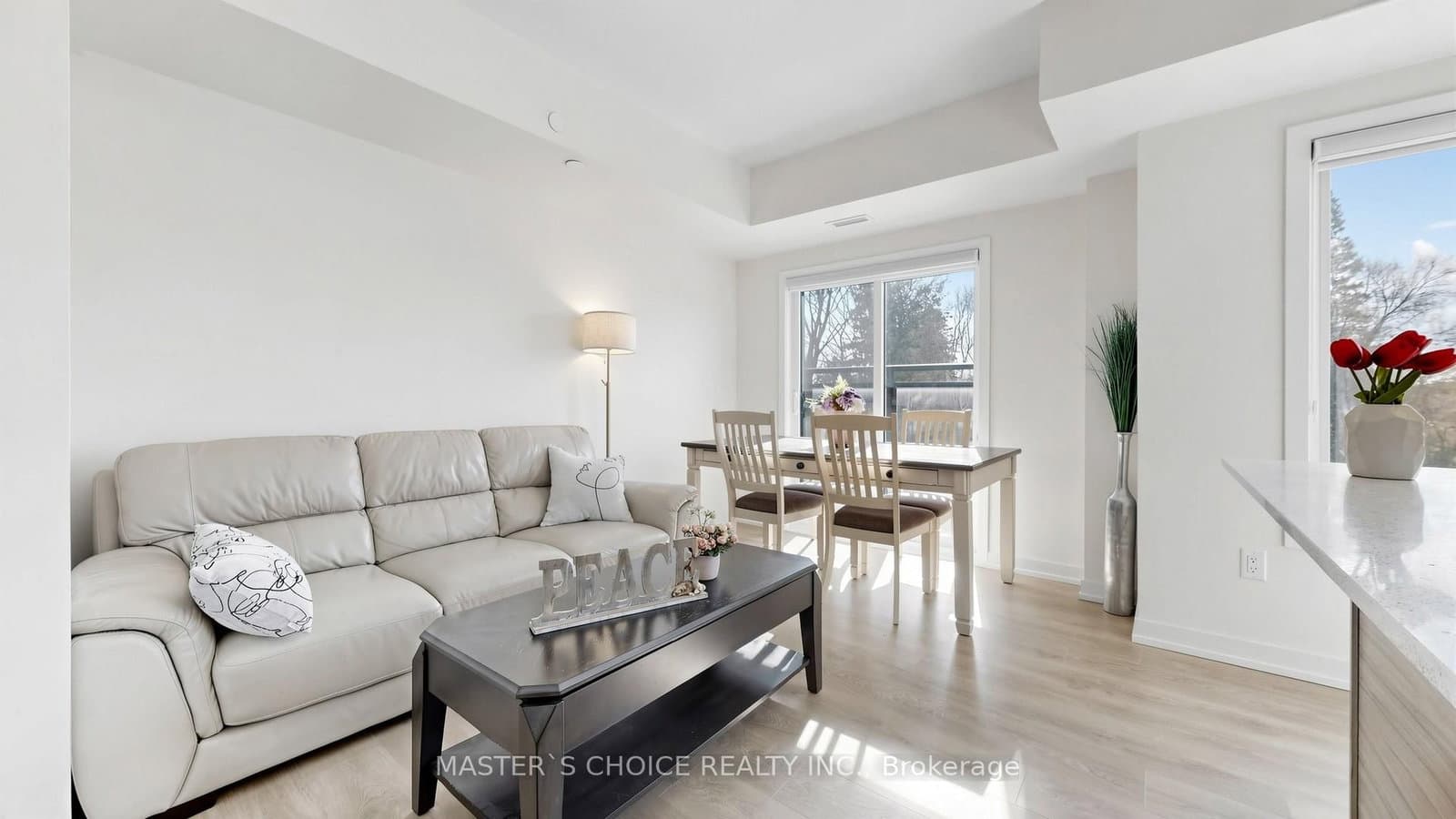 56 Elizabeth Street, Unit 1404 thumbnail 4