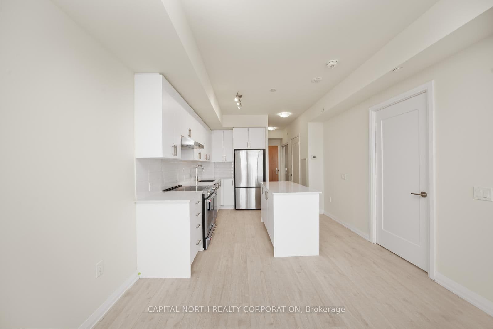 8960 Jane Street, Unit 1606 thumbnail 8