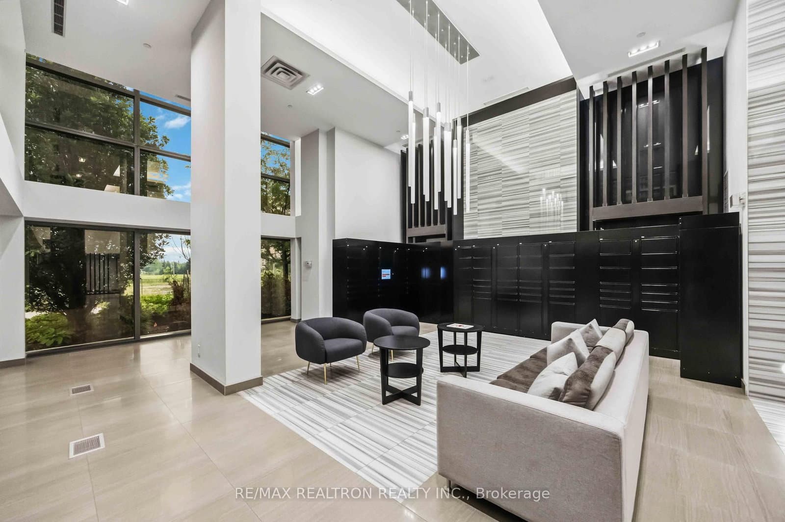 55 Oneida Crescent, Unit 1904 thumbnail 4