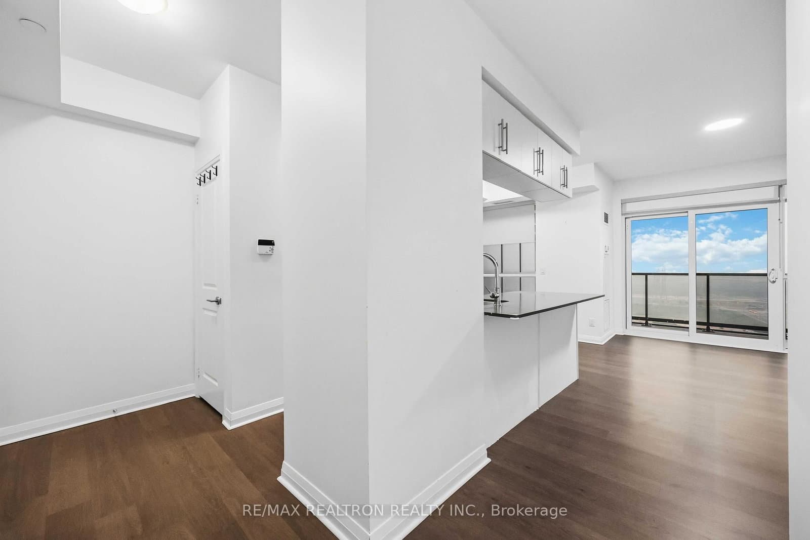 55 Oneida Crescent, Unit 1904 thumbnail 5