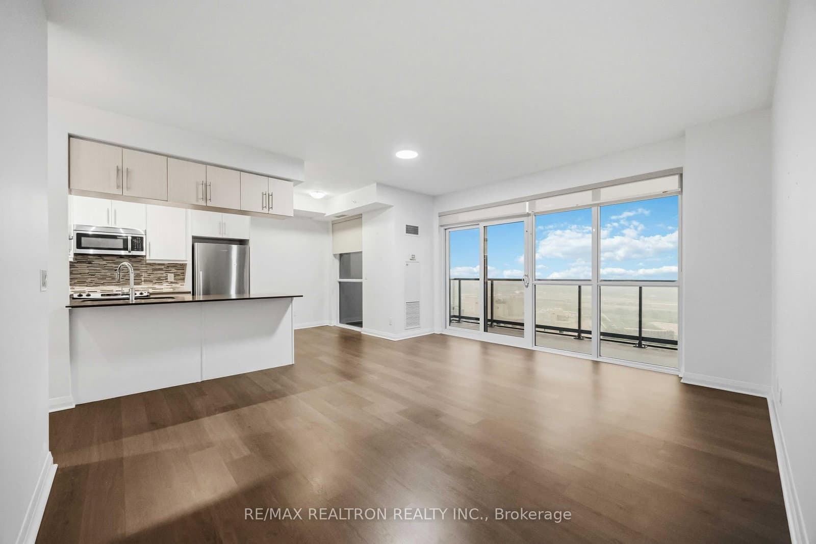 55 Oneida Crescent, Unit 1904 thumbnail 9