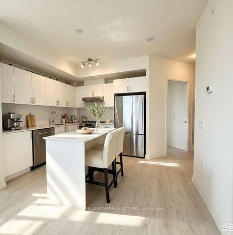9000 JANE Street, Unit 424 thumbnail 4