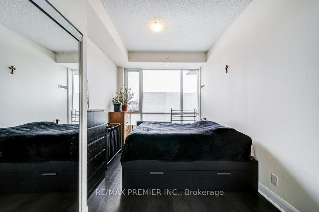 4700 Highway 7 Road, Unit 209 thumbnail 11