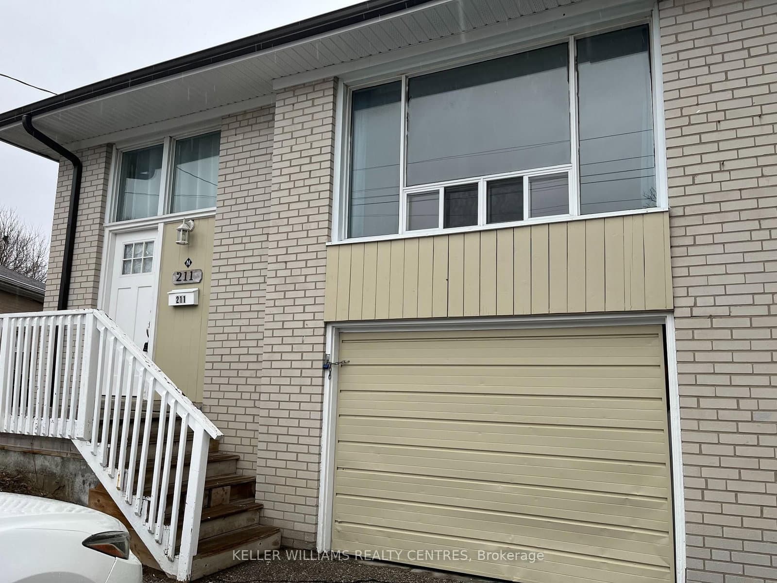 211 Silverbirch Drive, Unit Upper - Image 1
