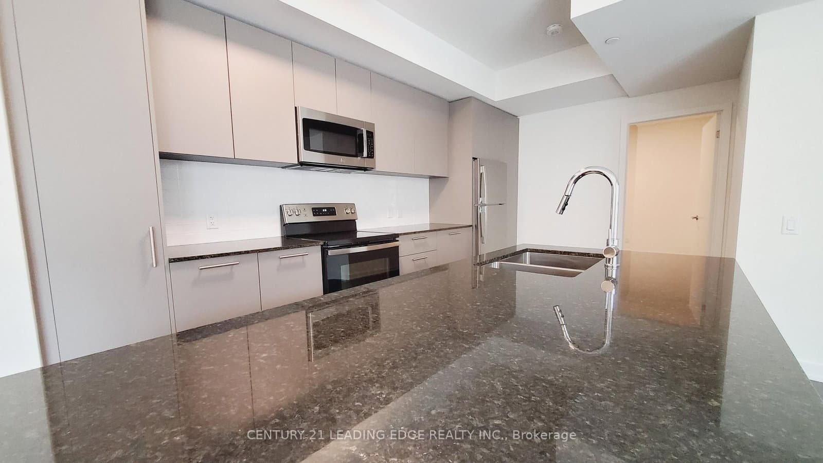 101 Cathedral High Street, Unit 216 thumbnail 11