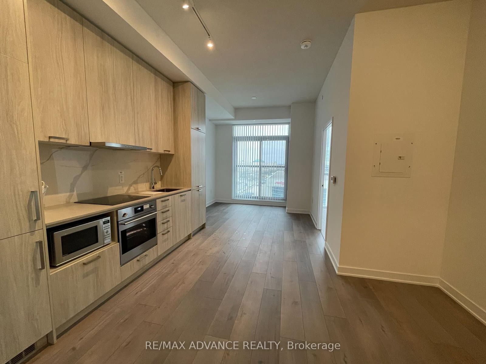 10 Honeycrisp Crescent, Unit 521 thumbnail 3