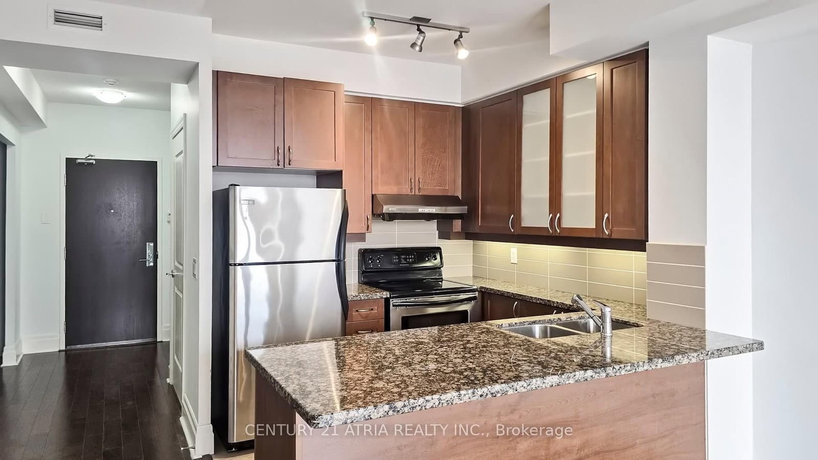 57 Upper Duke Crescent, Unit 311D thumbnail 17