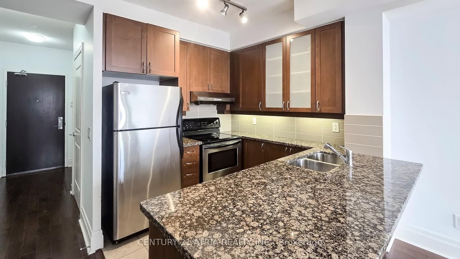 57 Upper Duke Crescent, Unit 311D thumbnail 19