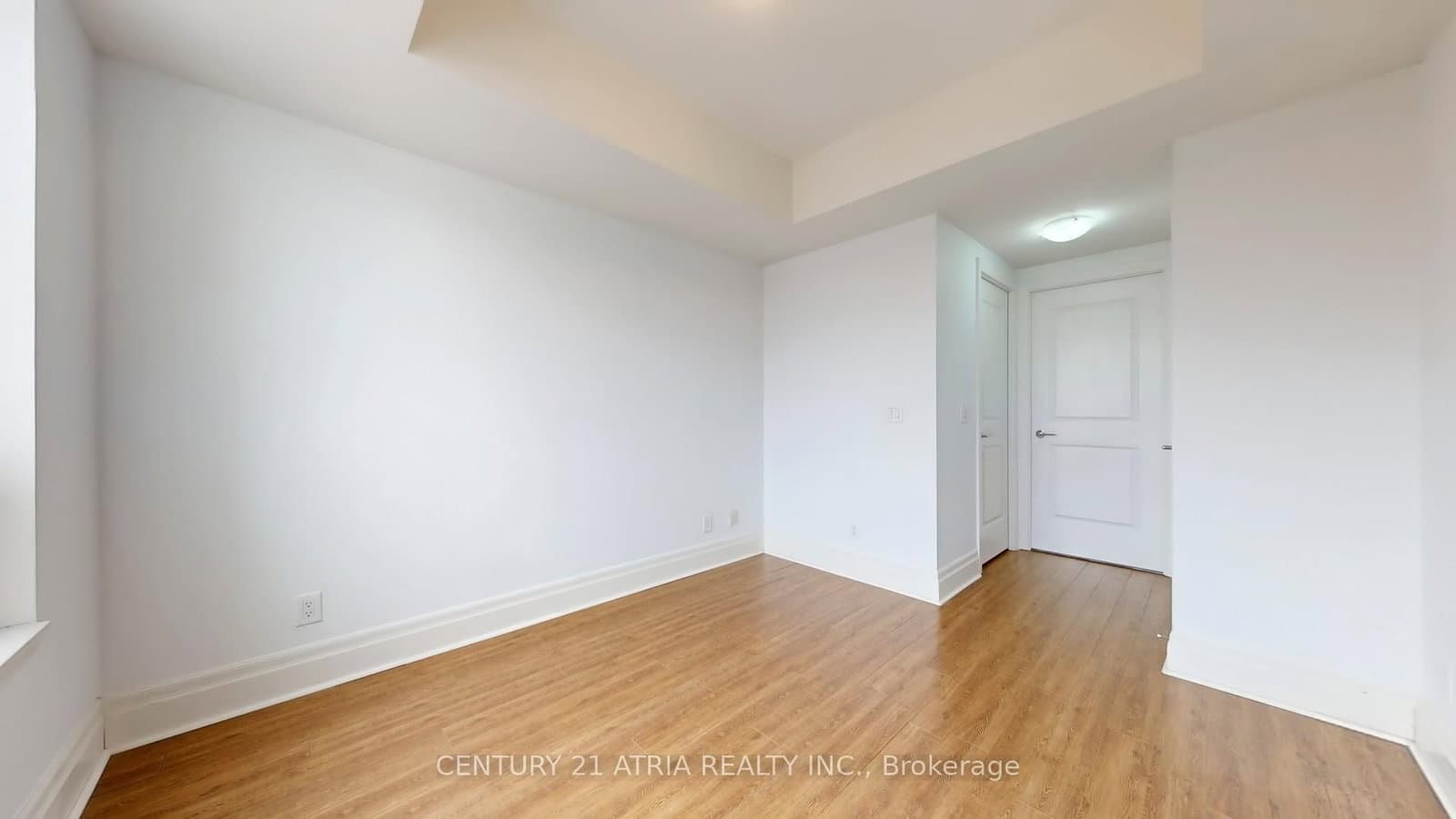 57 Upper Duke Crescent, Unit 311D thumbnail 28