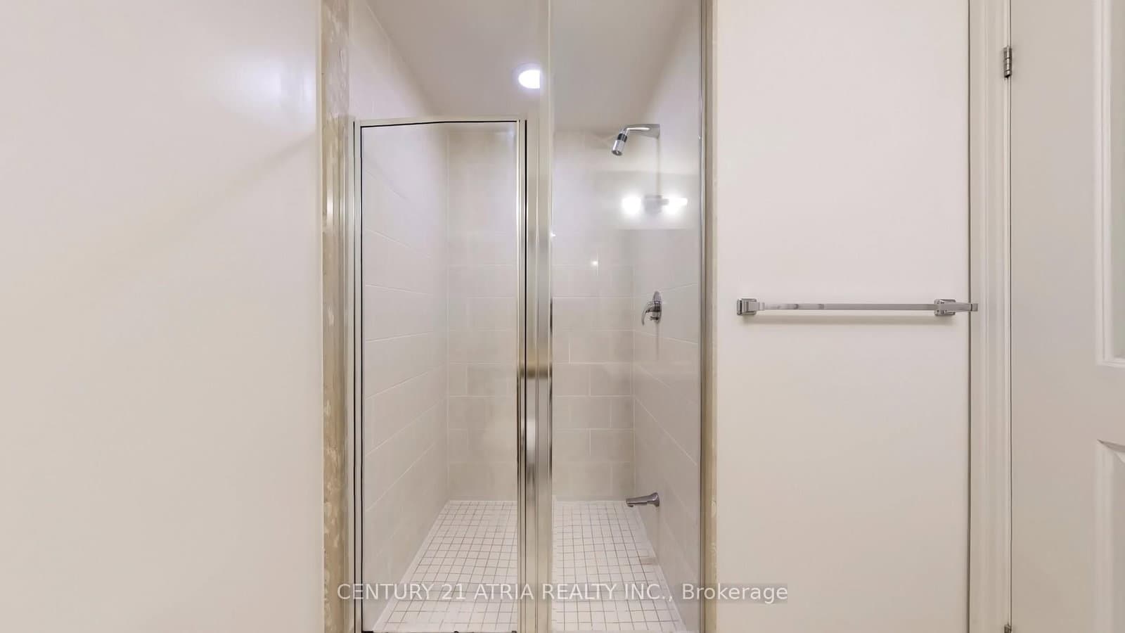 57 Upper Duke Crescent, Unit 311D thumbnail 36