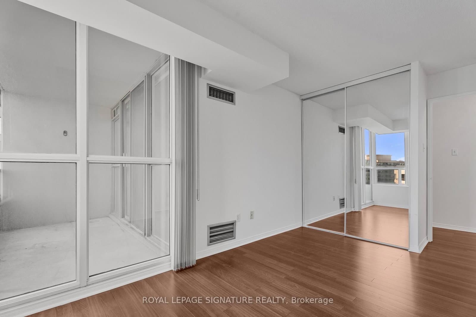 11 Townsgate Drive, Unit 1410 thumbnail 13