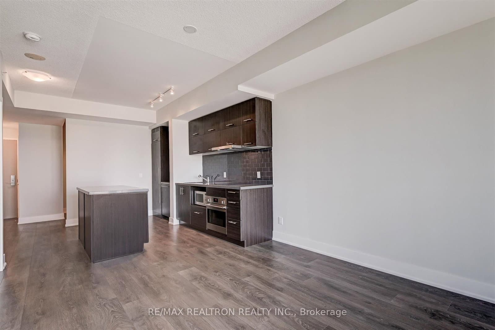 180 Enterprise Boulevard, Unit 809 thumbnail 15