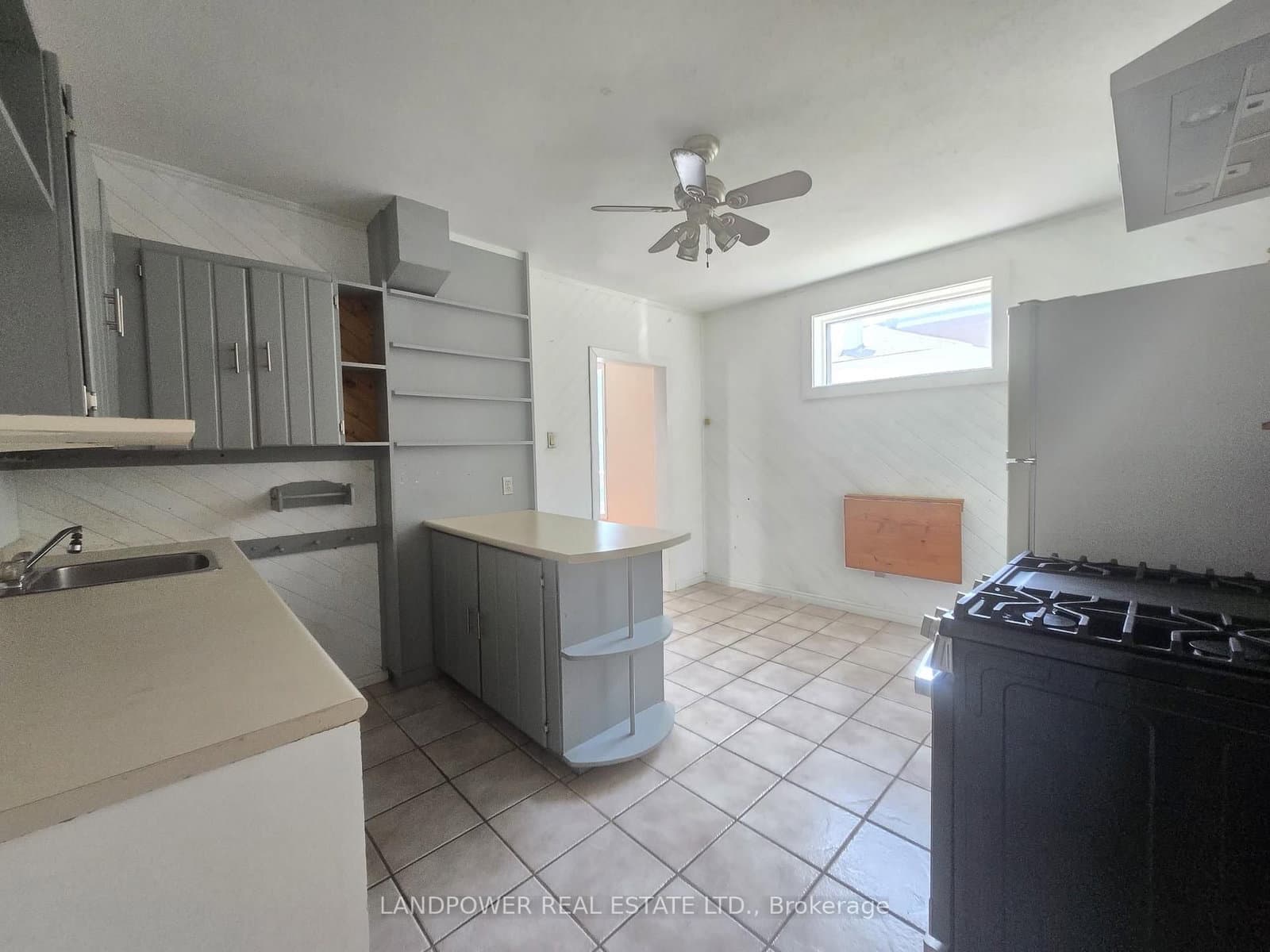 451 Ontario Street, Unit Main Floor thumbnail 9