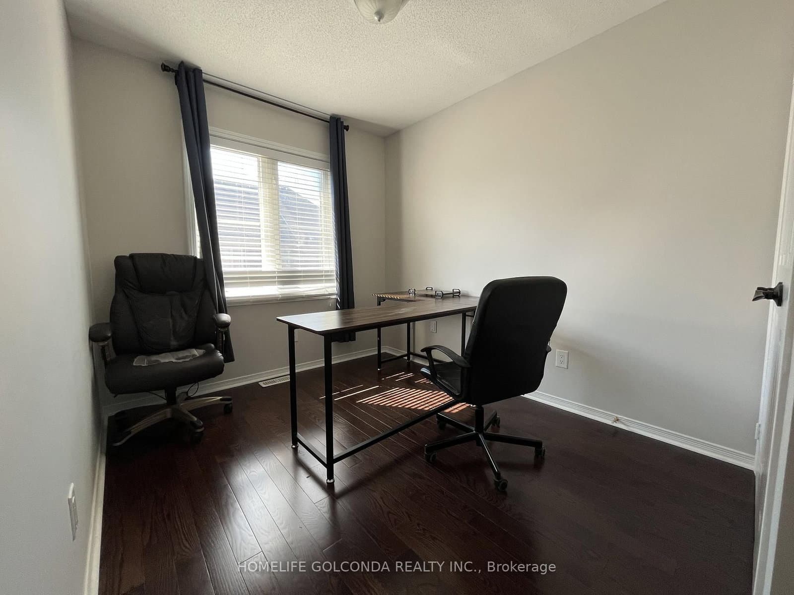 139 Chapman Court thumbnail 9