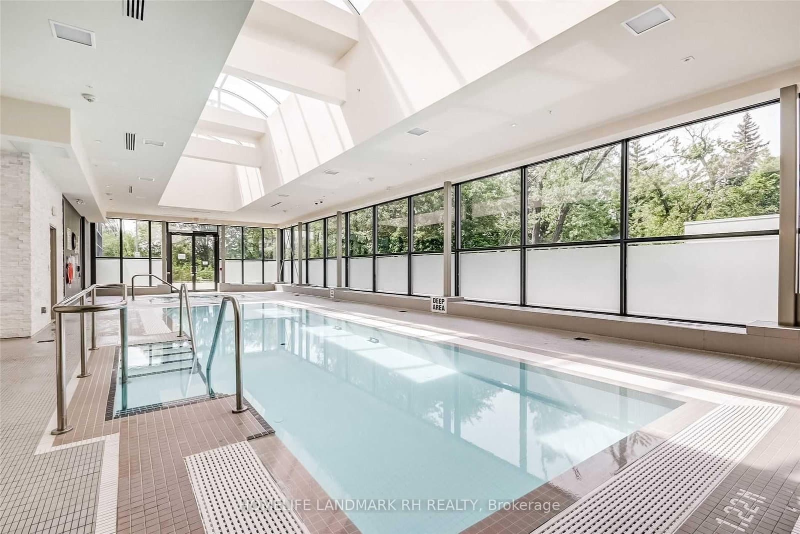 9600 Yonge Street, Unit 1607 thumbnail 16