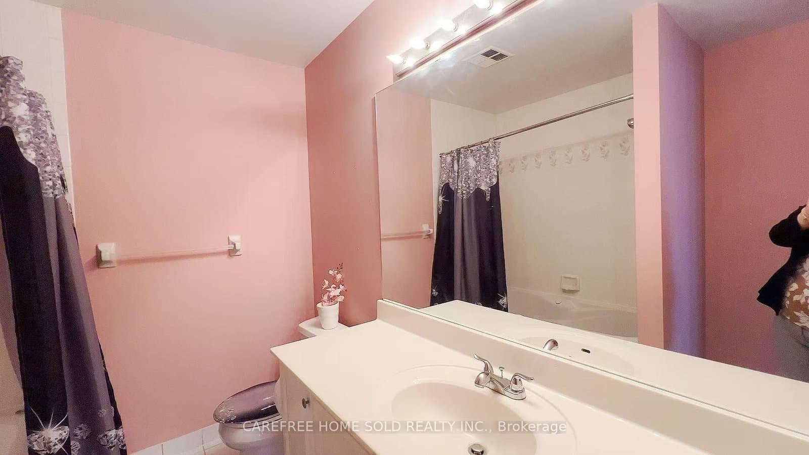 151 Townsgate Drive, Unit 8 thumbnail 16