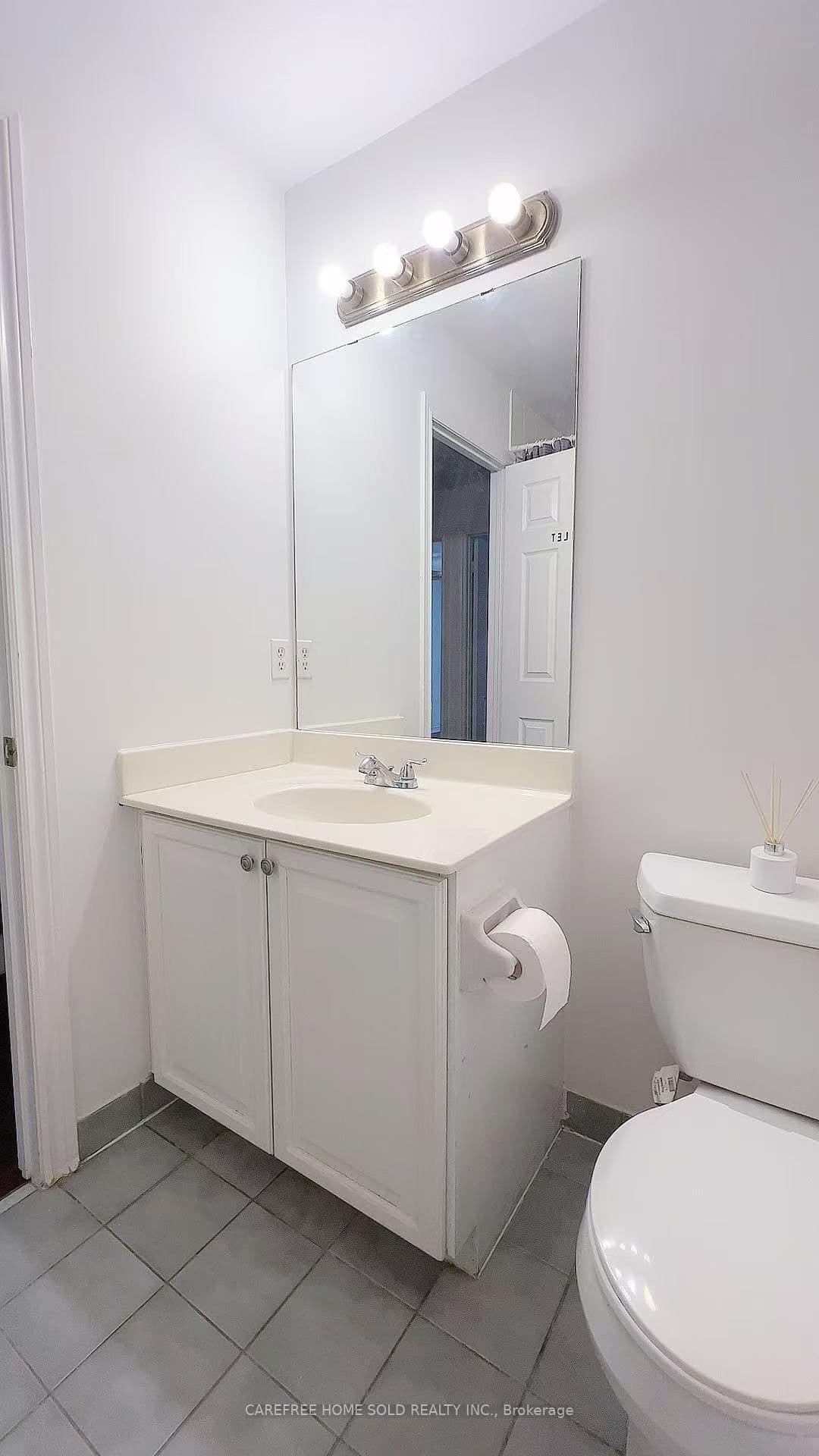 151 Townsgate Drive, Unit 8 thumbnail 17