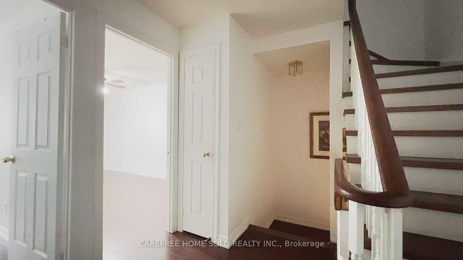 151 Townsgate Drive, Unit 8 thumbnail 19