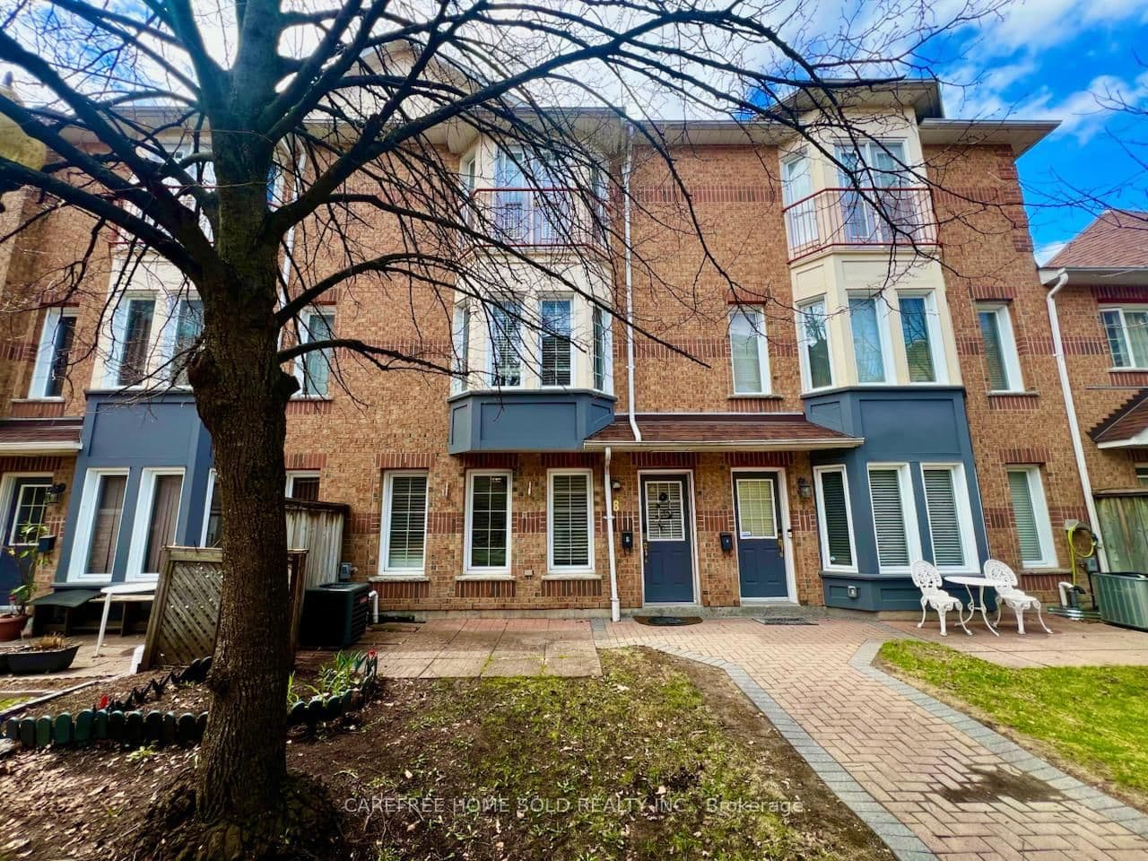 151 Townsgate Drive, Unit 8 thumbnail 2