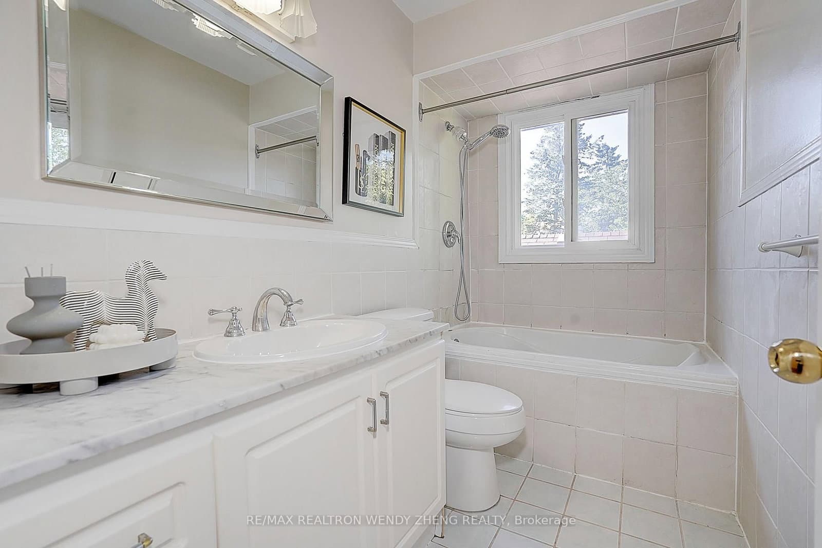 118 Henderson Avenue thumbnail 21