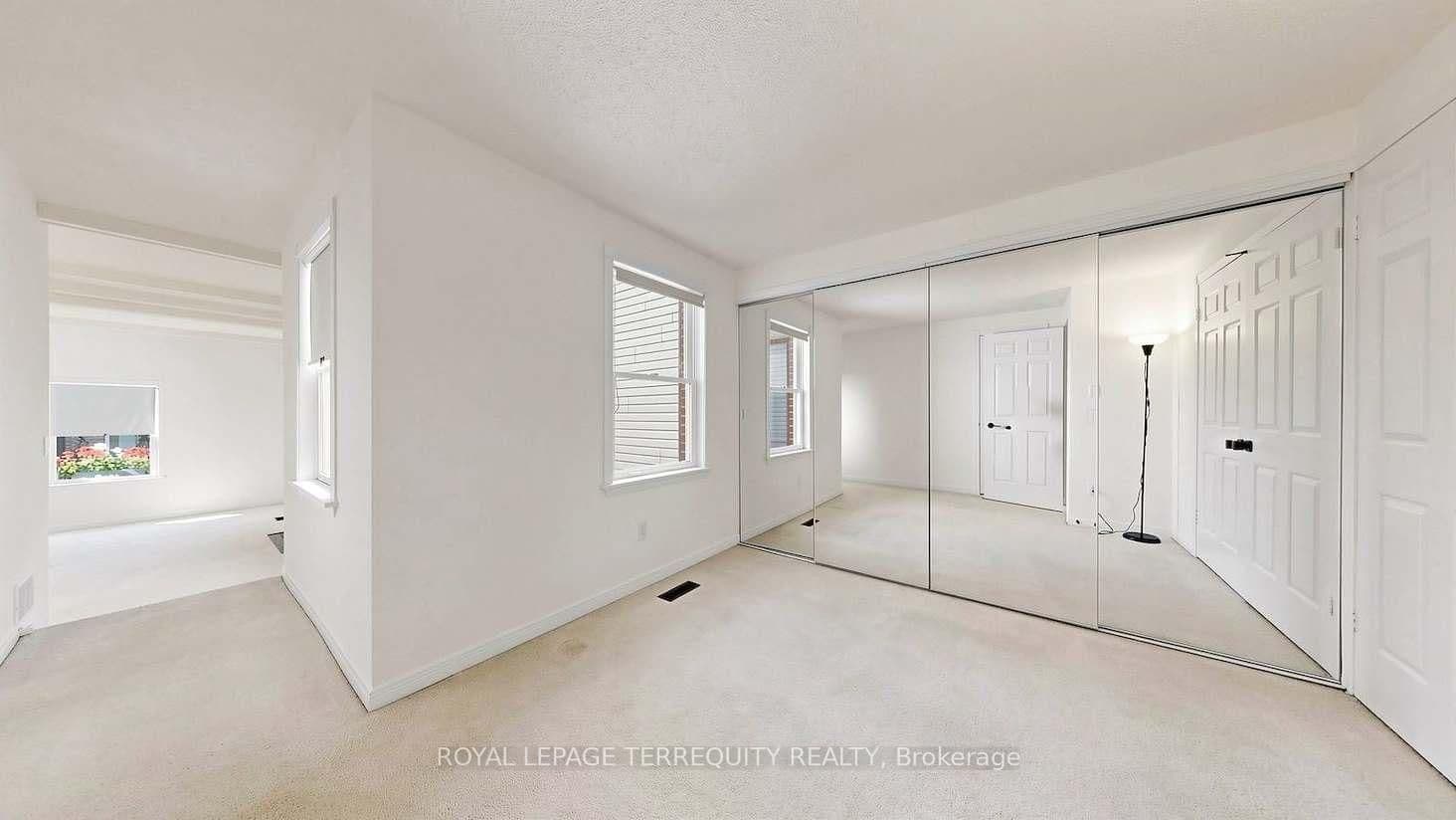 95 Confederation Way, Unit #64 thumbnail 21
