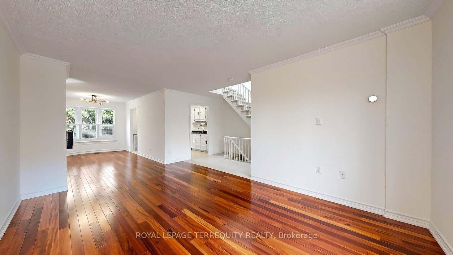 95 Confederation Way, Unit #64 thumbnail 8