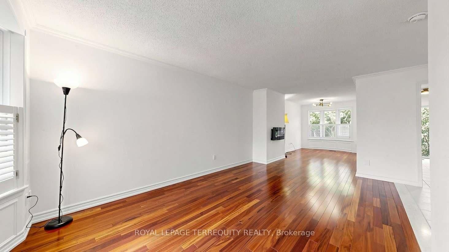 95 Confederation Way, Unit #64 thumbnail 9